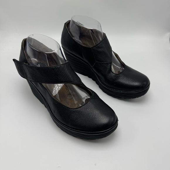 FLY London YASI Black Leather Wedge Pump EU 39 US 8-8.5 Mary Jane Strap - Picture 1 of 10